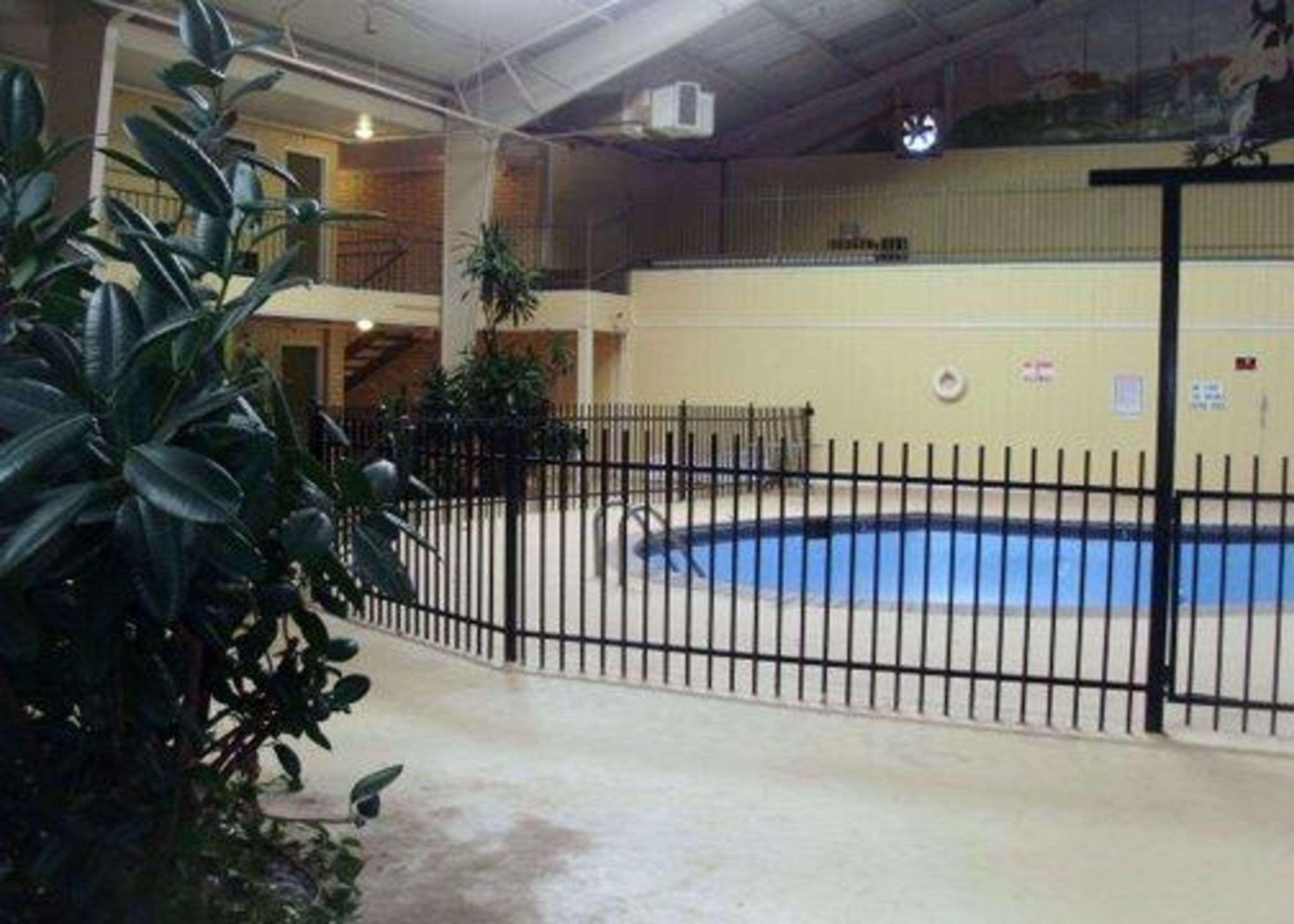 Econo Lodge Elk City Exterior photo